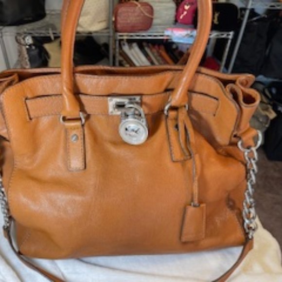 MICHAEL KORS EUC HAMILTON LOCK AND KEY BROWN HAND/SHOUDLER BAG - Picture 4 of 16